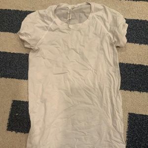 Lululemon swiftly tech shirt